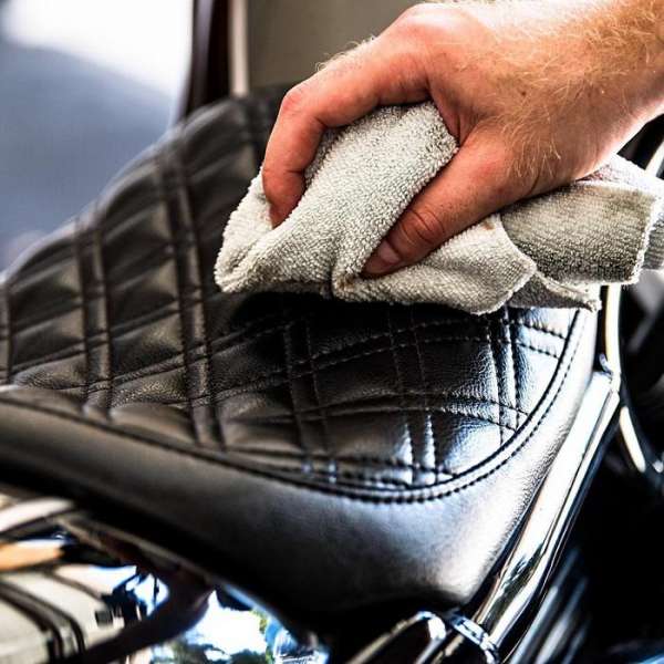 Leather Cleaner / Conditioner 16oz (474ml) - Image 3